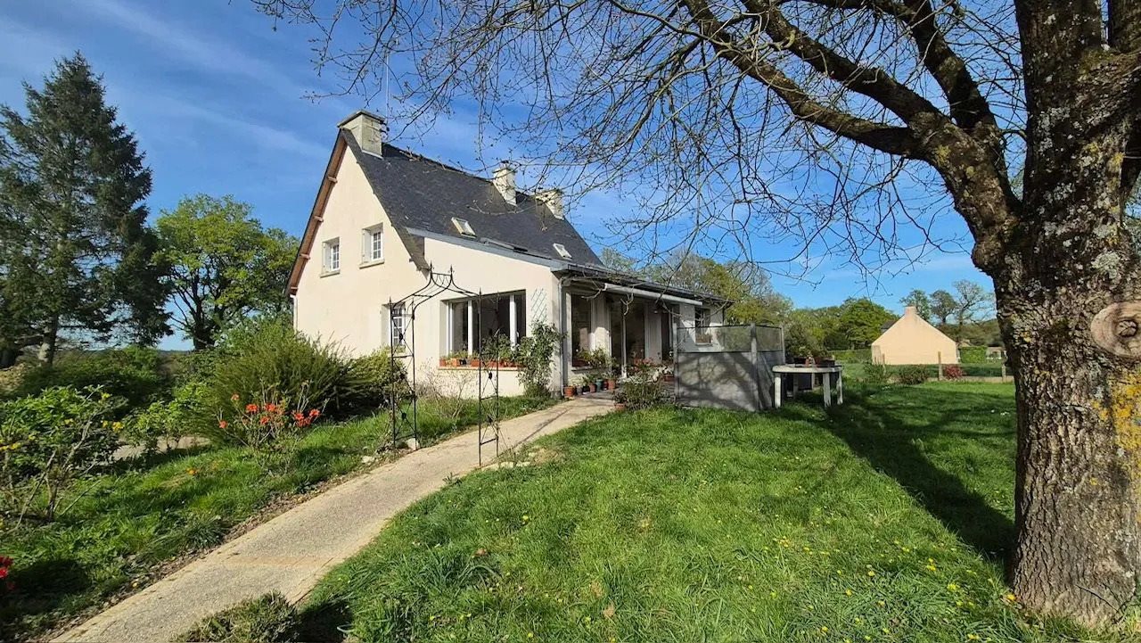 Maison à vendre, 129m², Bains-sur-Oust