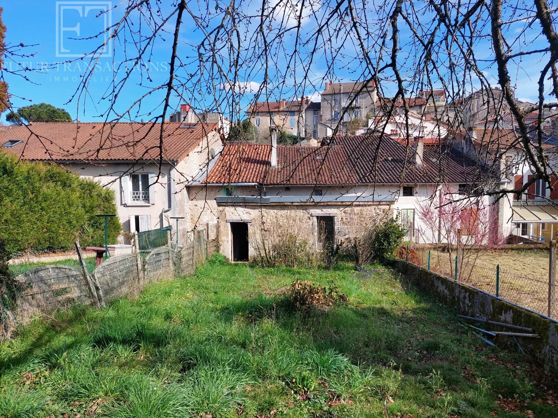 Maison à vendre, 105m², Nontron
