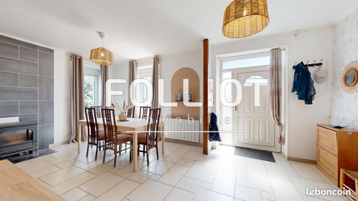 Maison à louer, 102m², Folligny