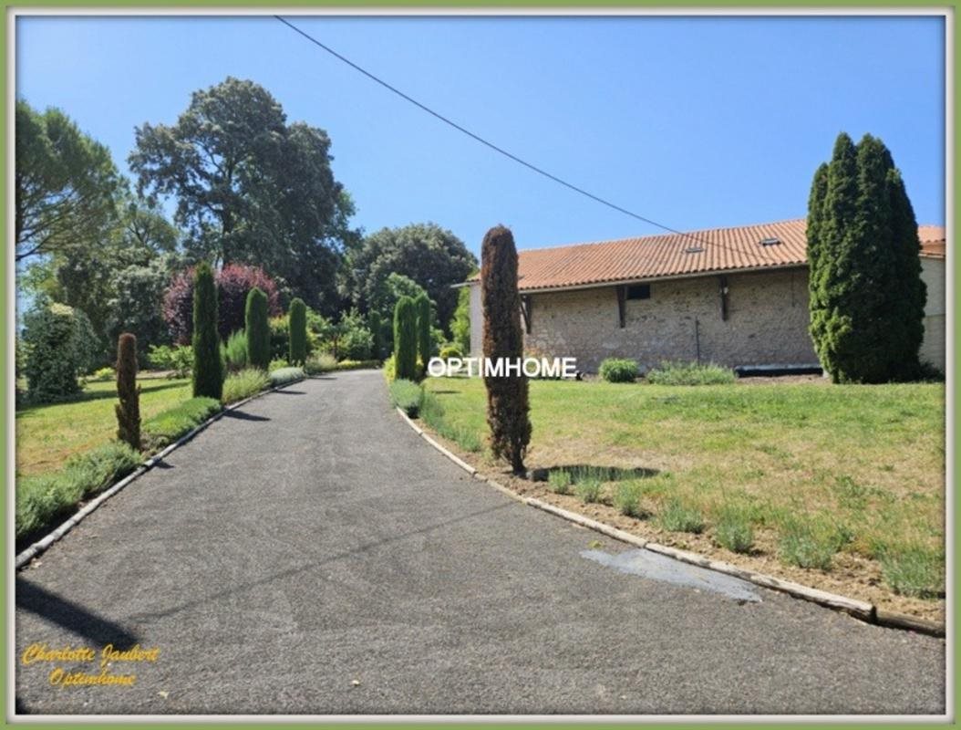 Maison à vendre, 185m², Roullet-Saint-Estèphe
