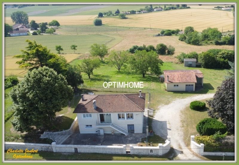 Maison à vendre, 177m², Aubeterre-sur-Dronne