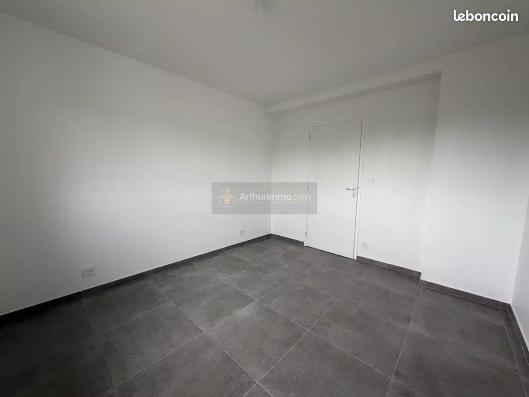 Maison à louer, 92m², Plouédern