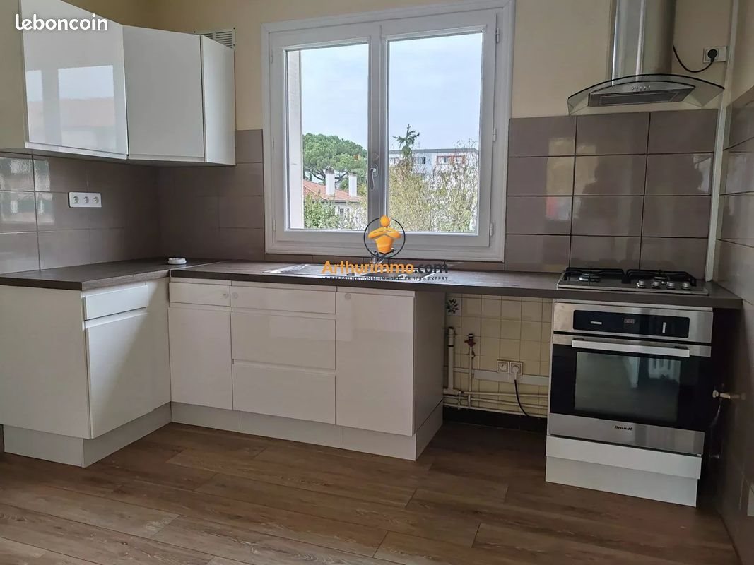 Appartement à louer, 82m², Billère
