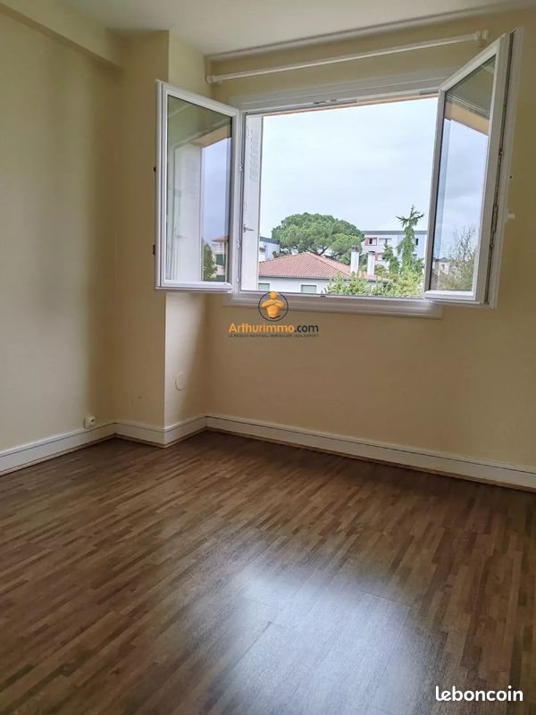 Appartement à louer, 82m², Billère