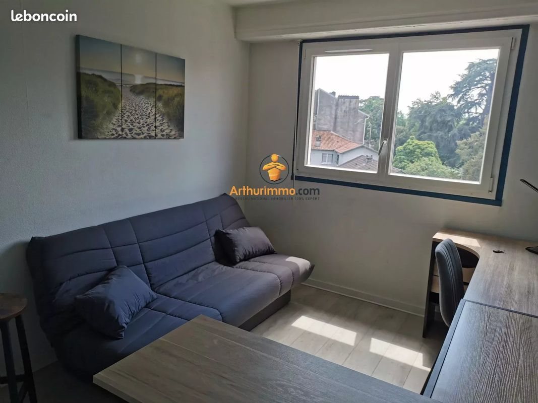 Appartement à louer, 17m², Pau