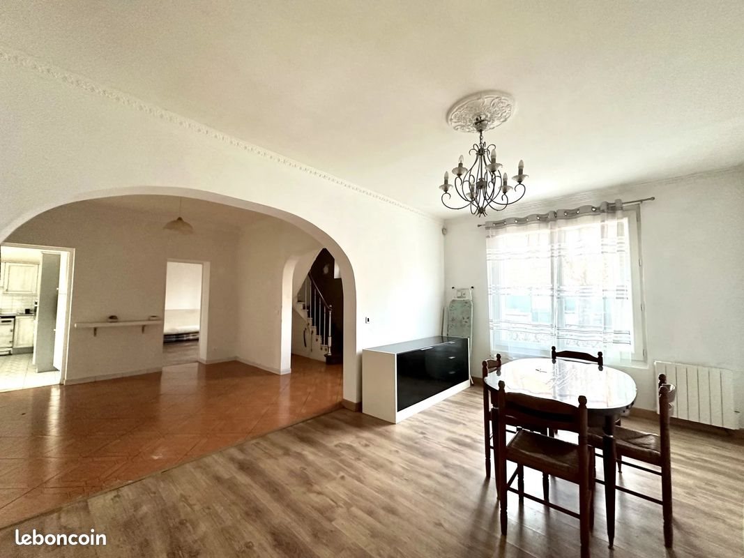 Maison à vendre, 226m², Bornel