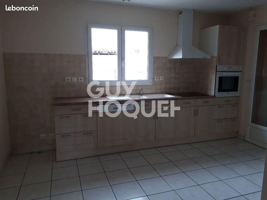 Maison à louer, 92m², Aubenas