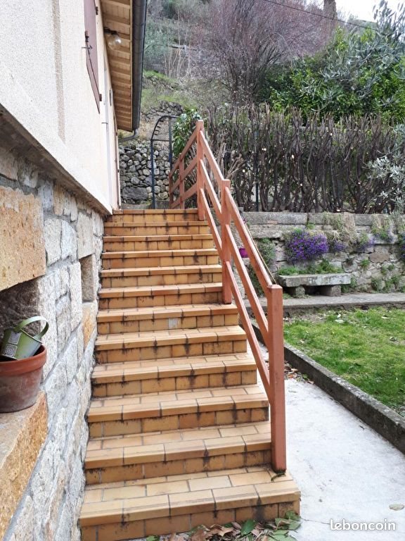 Maison à louer, 117m², Ucel