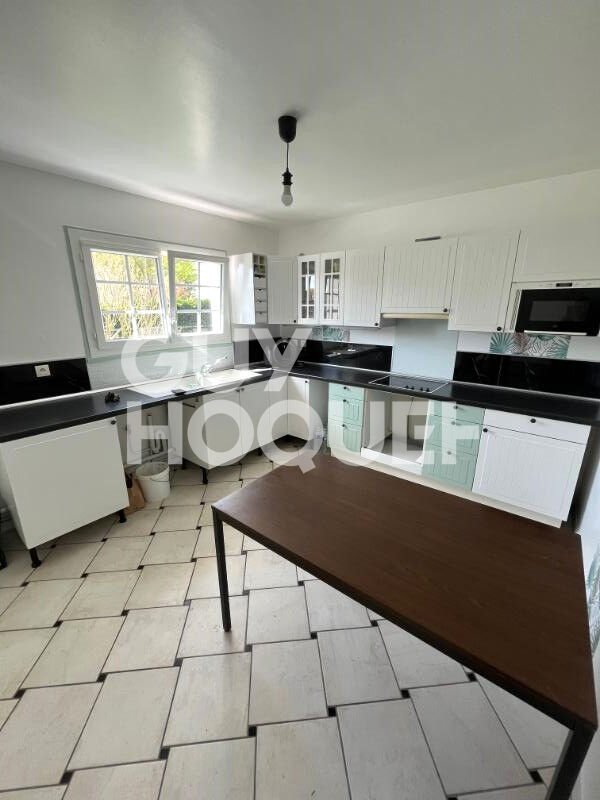 Maison à louer, 138m², Saint-Maurice-Montcouronne
