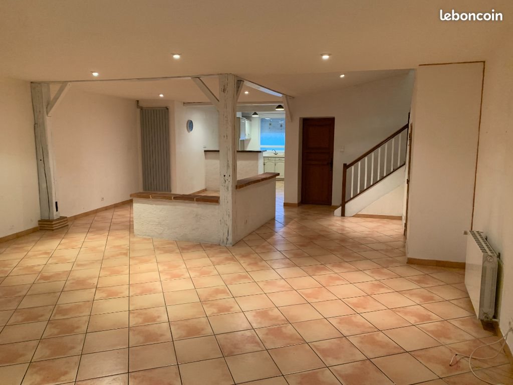 Maison à louer, 179m², Mas-Grenier