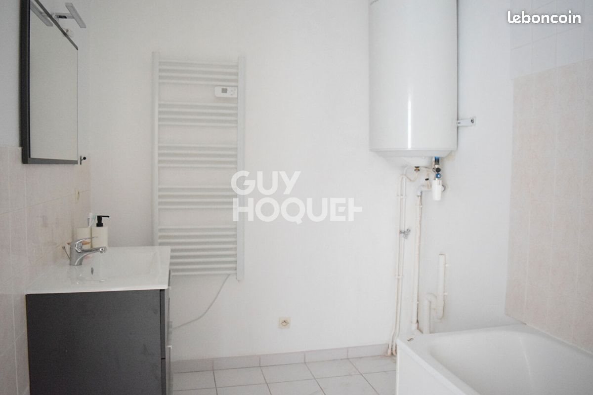 Appartement à louer, 49m², Epernon