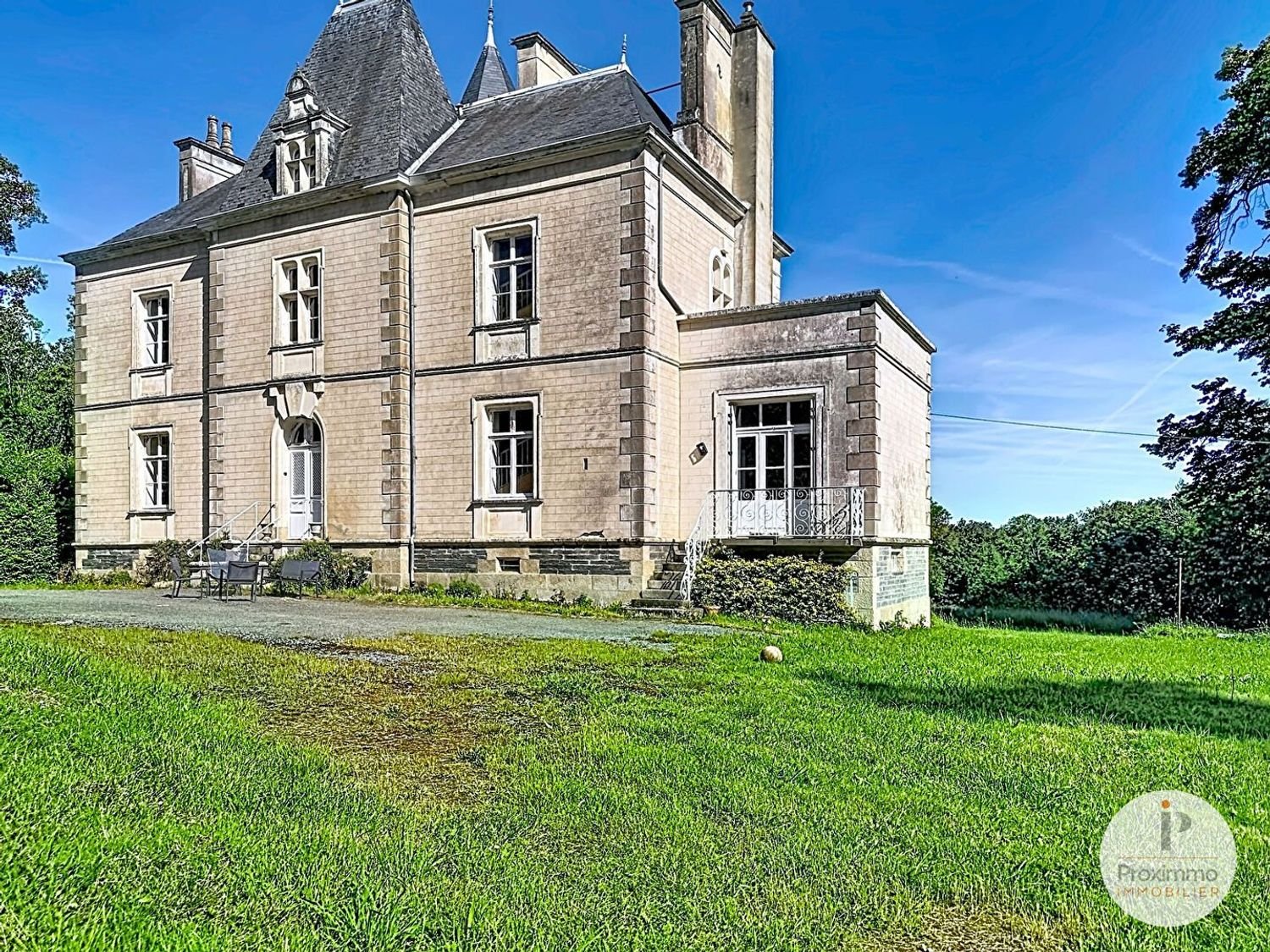 Maison à vendre, 274m², Bains-sur-Oust