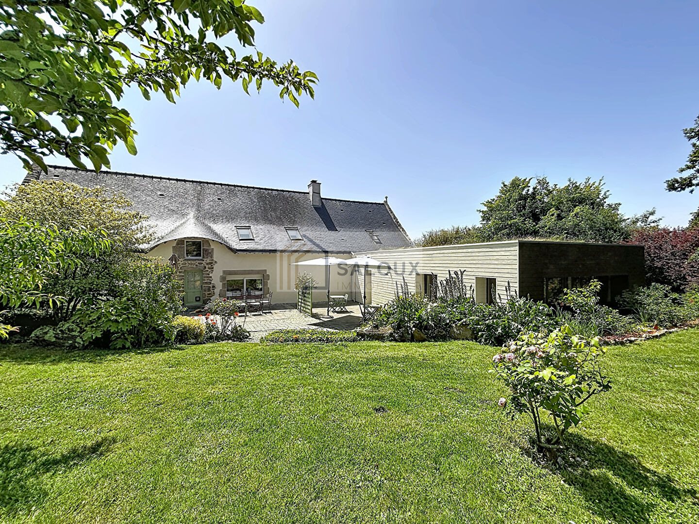 Maison à vendre, 240m², Ambon