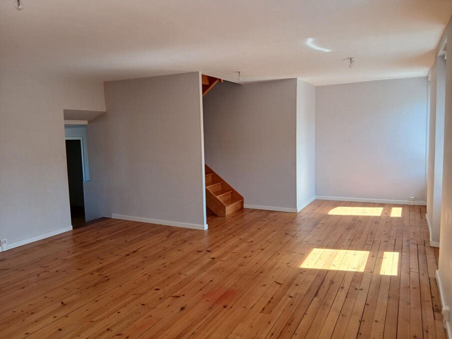 Appartement à louer, 81m², Plumergat