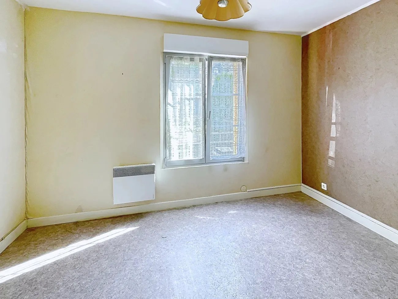 Maison à vendre, NaNm², Laon