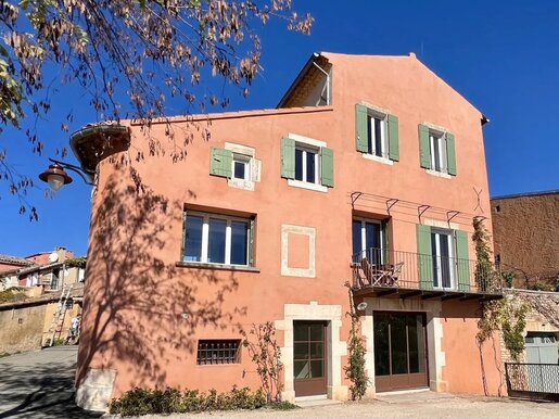 Maison 185 m² · à Roussillon · 185 m² · 835 000 €