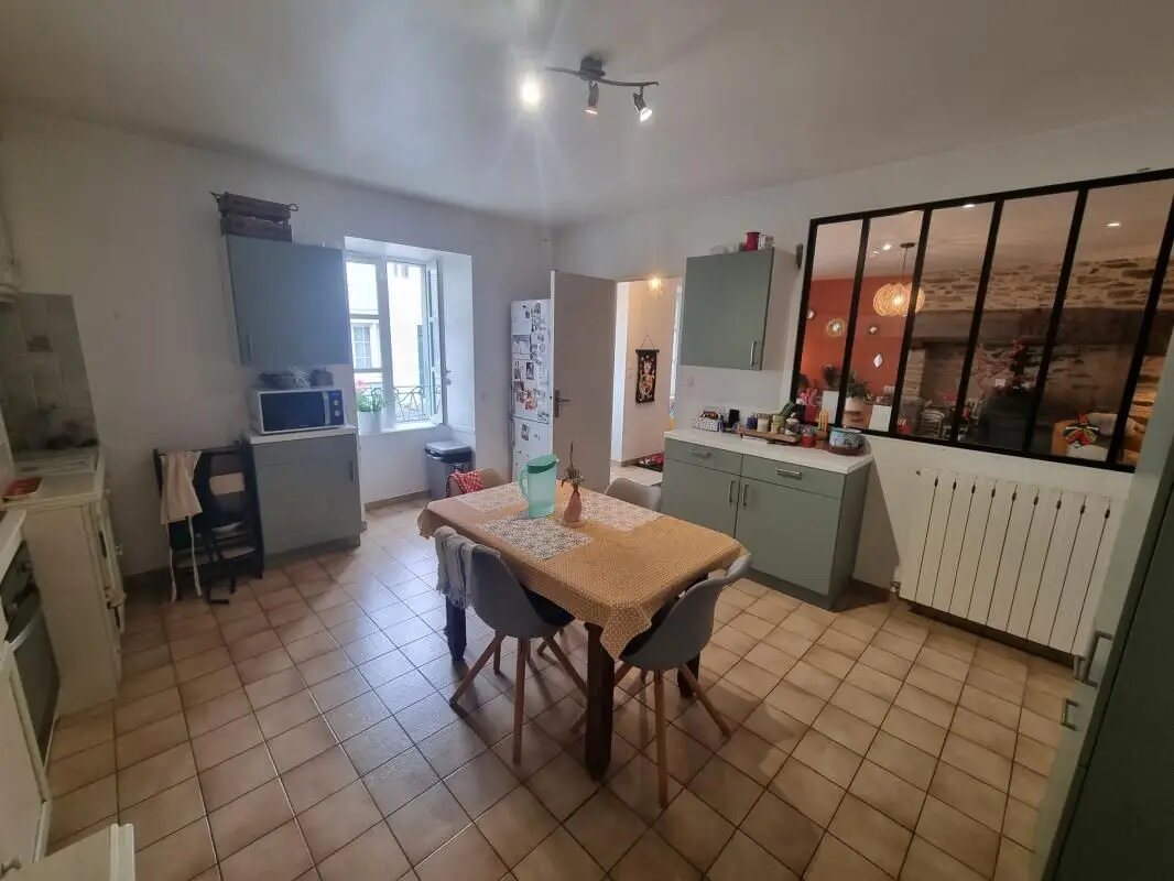 Maison à vendre, 188m², Saint-Yrieix-la-Perche
