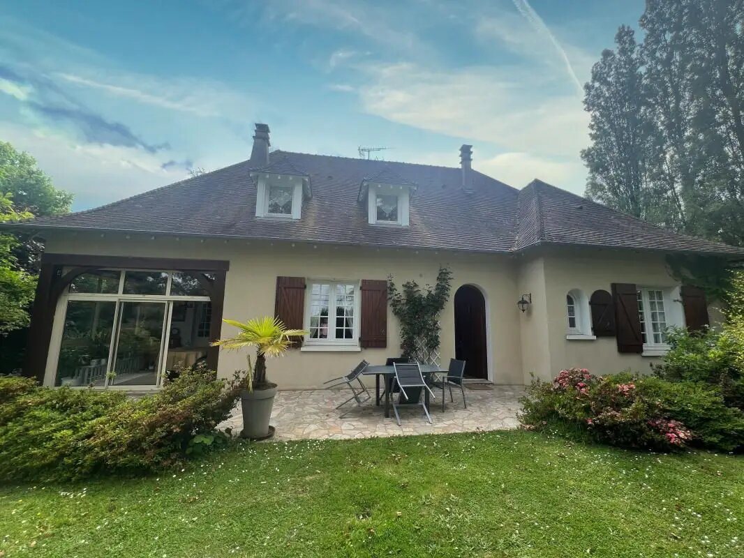 Maison à vendre, 241m², Saint-Yrieix-la-Perche