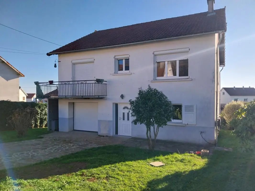 Maison à louer, 105m², Saint-Yrieix-la-Perche