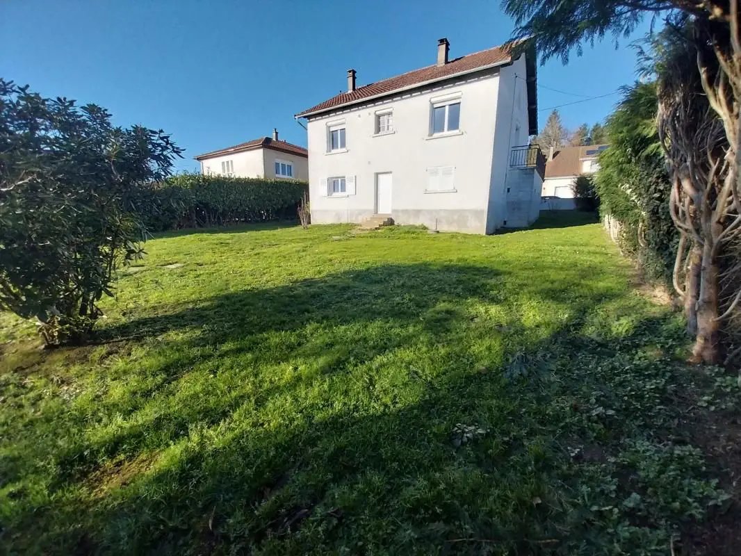 Maison à louer, 105m², Saint-Yrieix-la-Perche