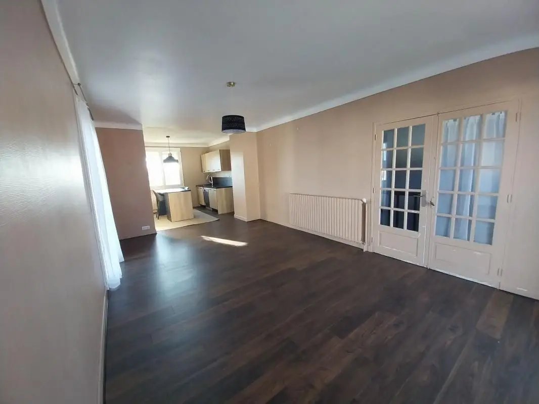 Maison à louer, 105m², Saint-Yrieix-la-Perche