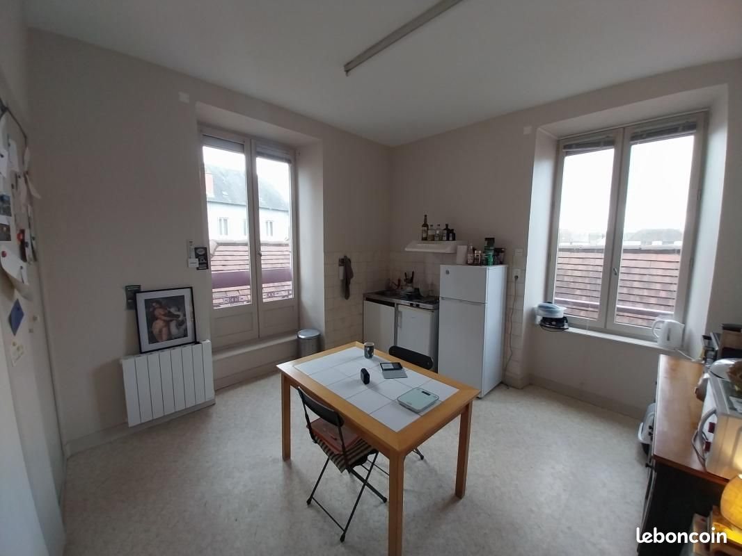 Appartement à louer, 45m², Saint-Yrieix-la-Perche