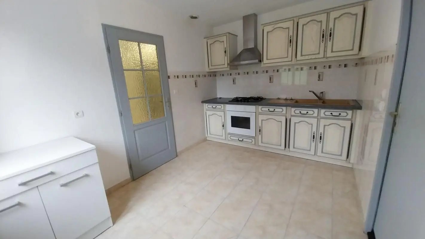 Maison à louer, 74m², Saint-Yrieix-la-Perche