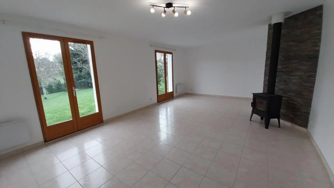 Maison à louer, 74m², Saint-Yrieix-la-Perche