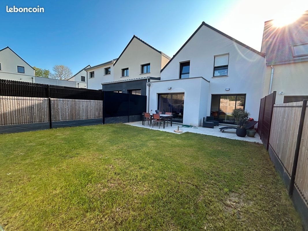 Maison à louer, 96m², Montreuil-le-Gast