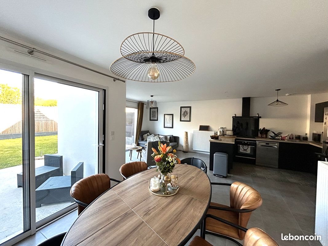 Maison à louer, 96m², Montreuil-le-Gast
