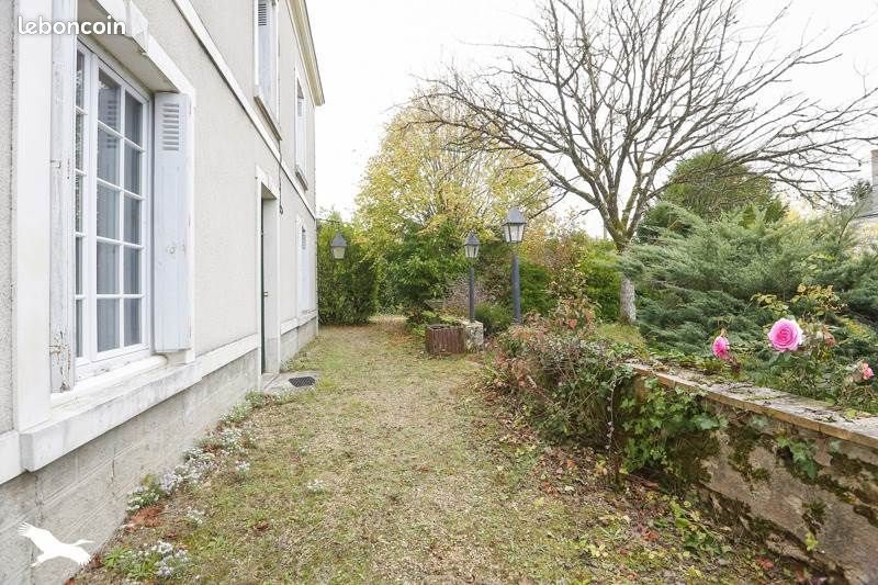 Maison à vendre, 280m², Savigné-sur-Lathan