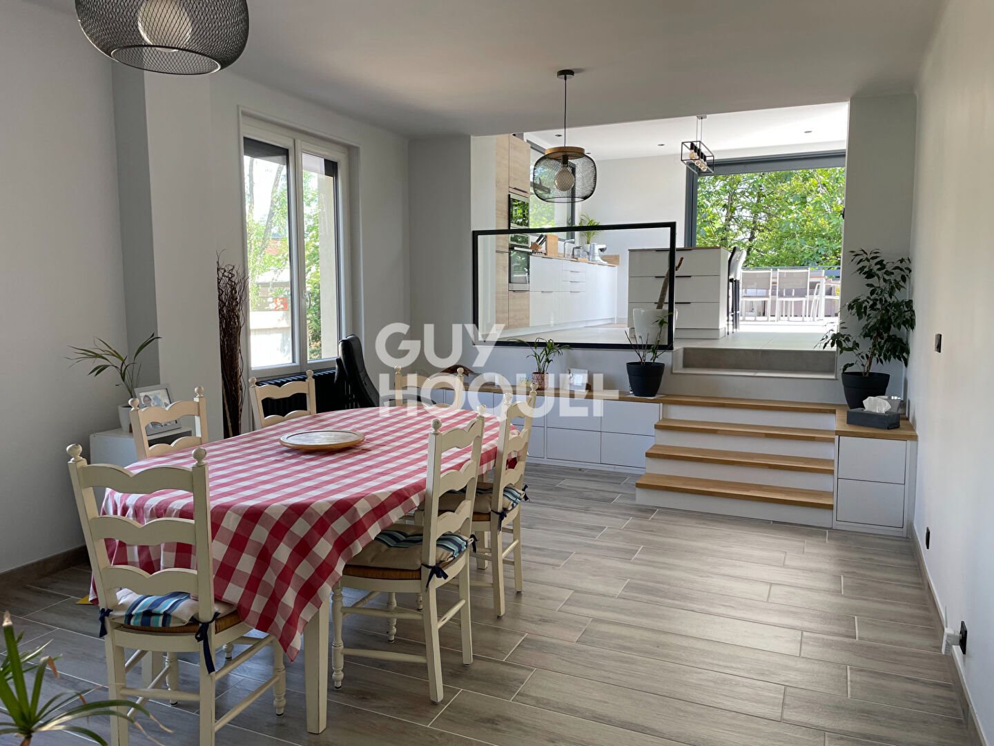 Maison à louer, 234m², Valence