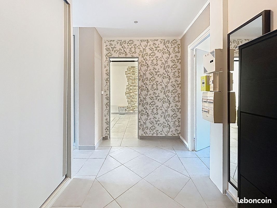 Appartement à louer, 78m², Reims