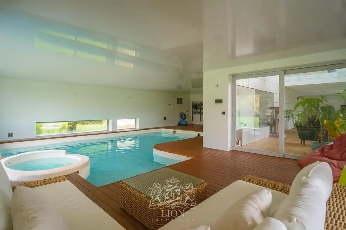 Maison à louer, 348m², Mérignies