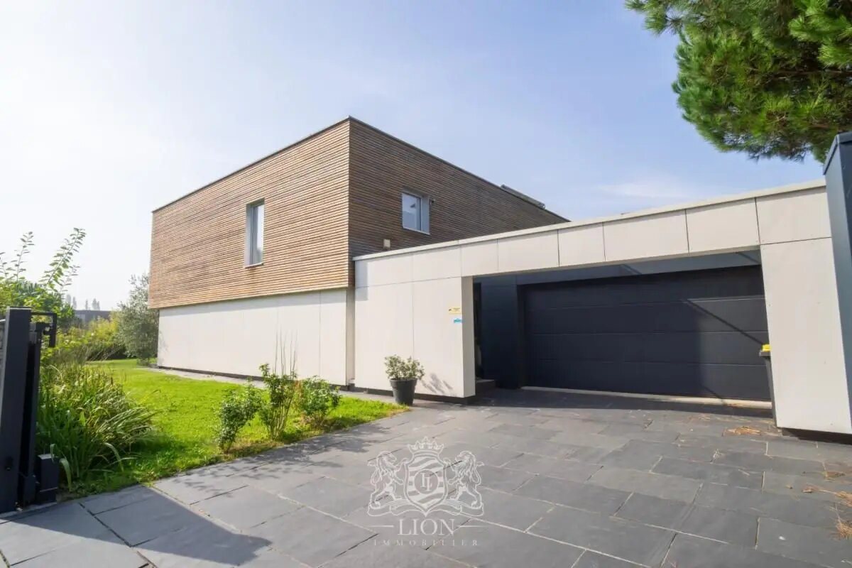 Maison à louer, 348m², Mérignies
