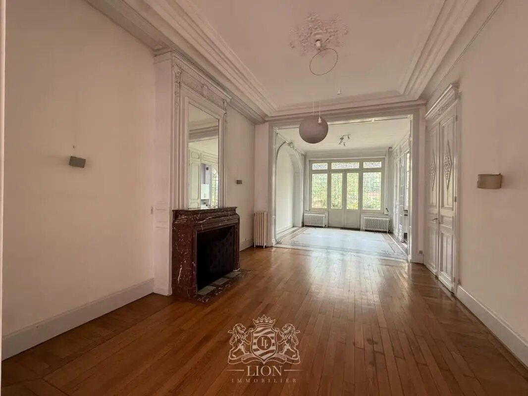 Maison à louer, 310m², Lille