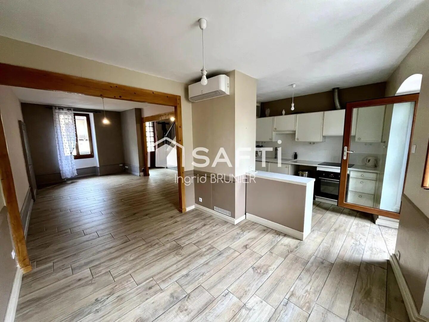 Maison à vendre, 120m², Yenne