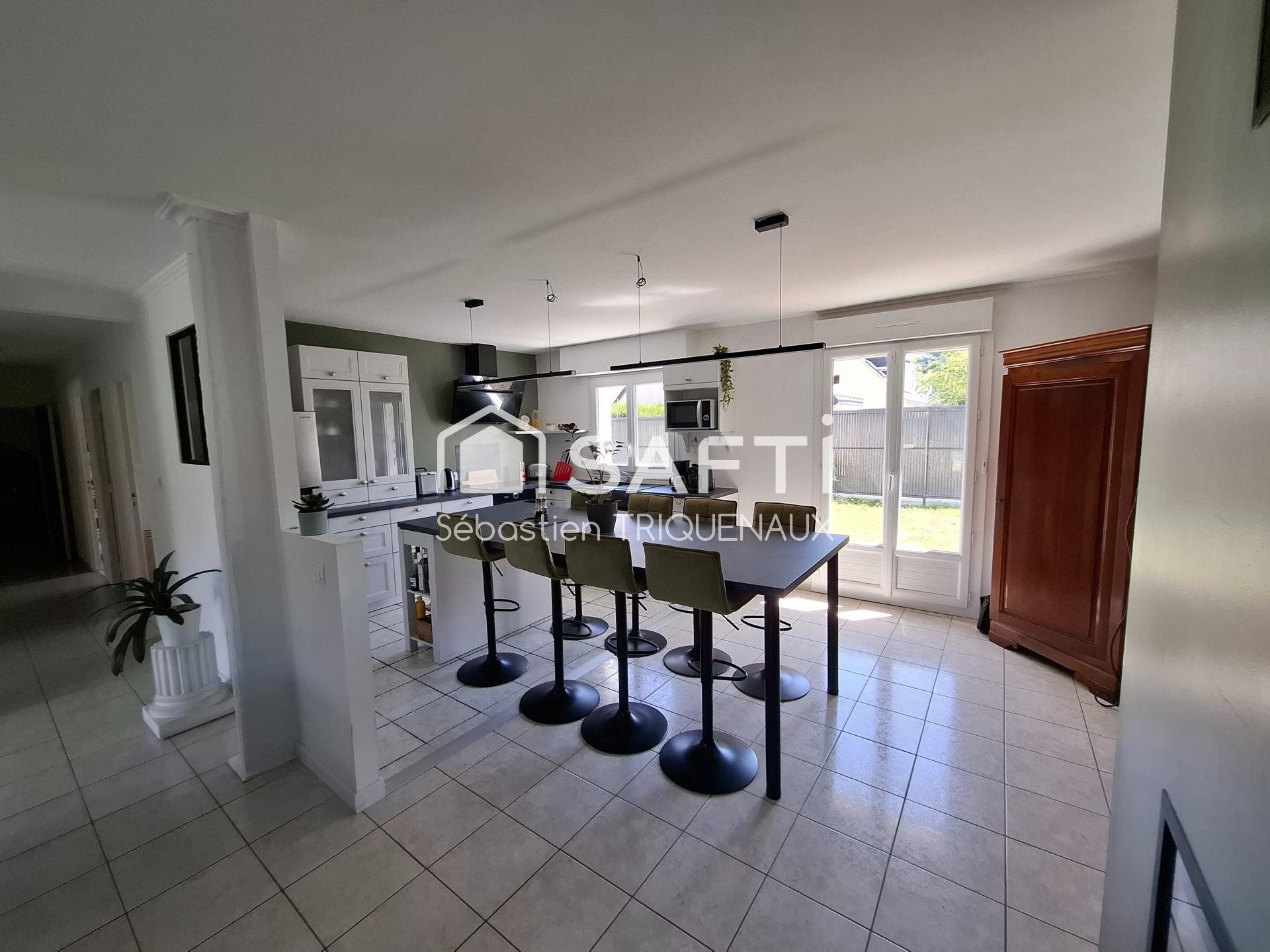 Maison à vendre, 175m², Avrillé