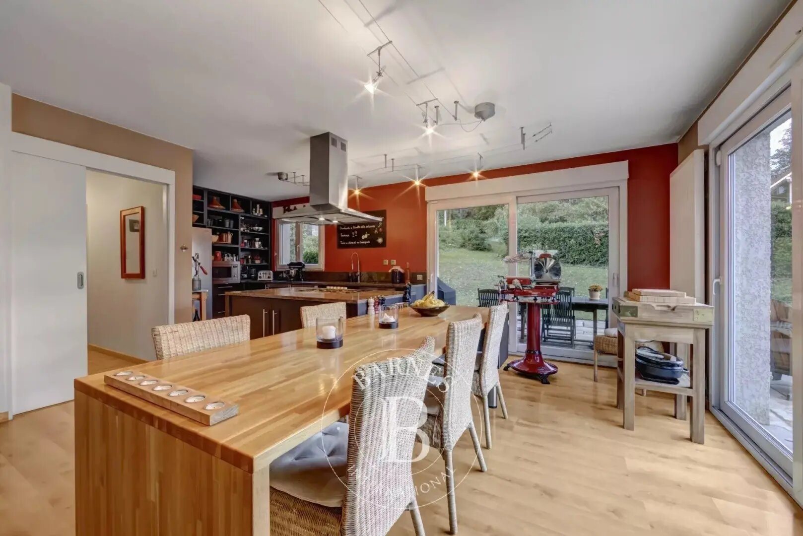 Maison à vendre, 239m², Archamps
