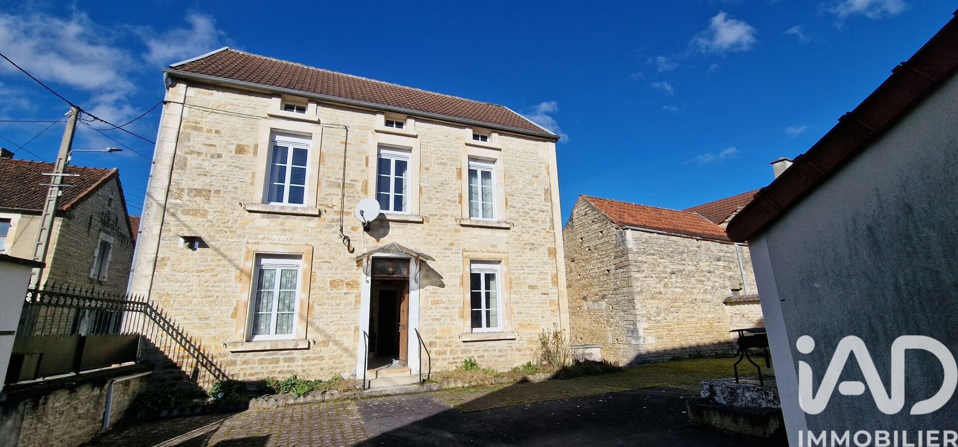 Maison à vendre, 122m², Lézinnes