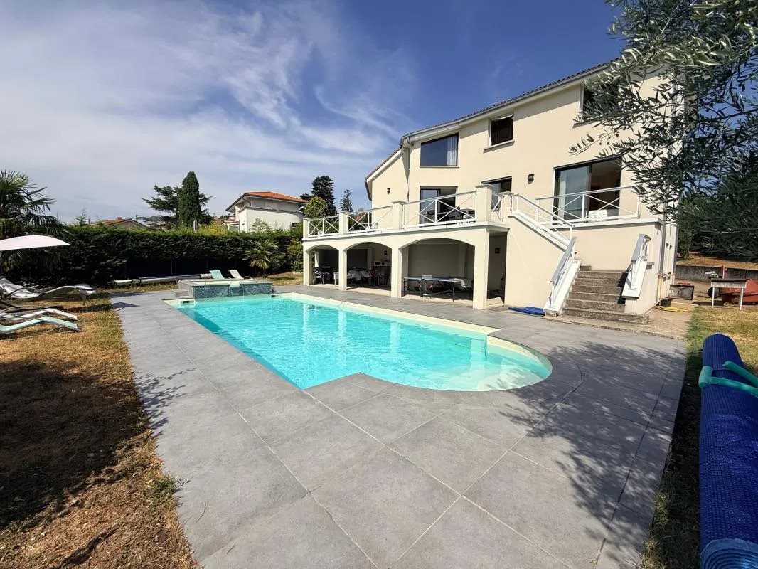 Maison à vendre, 137m², Genilac
