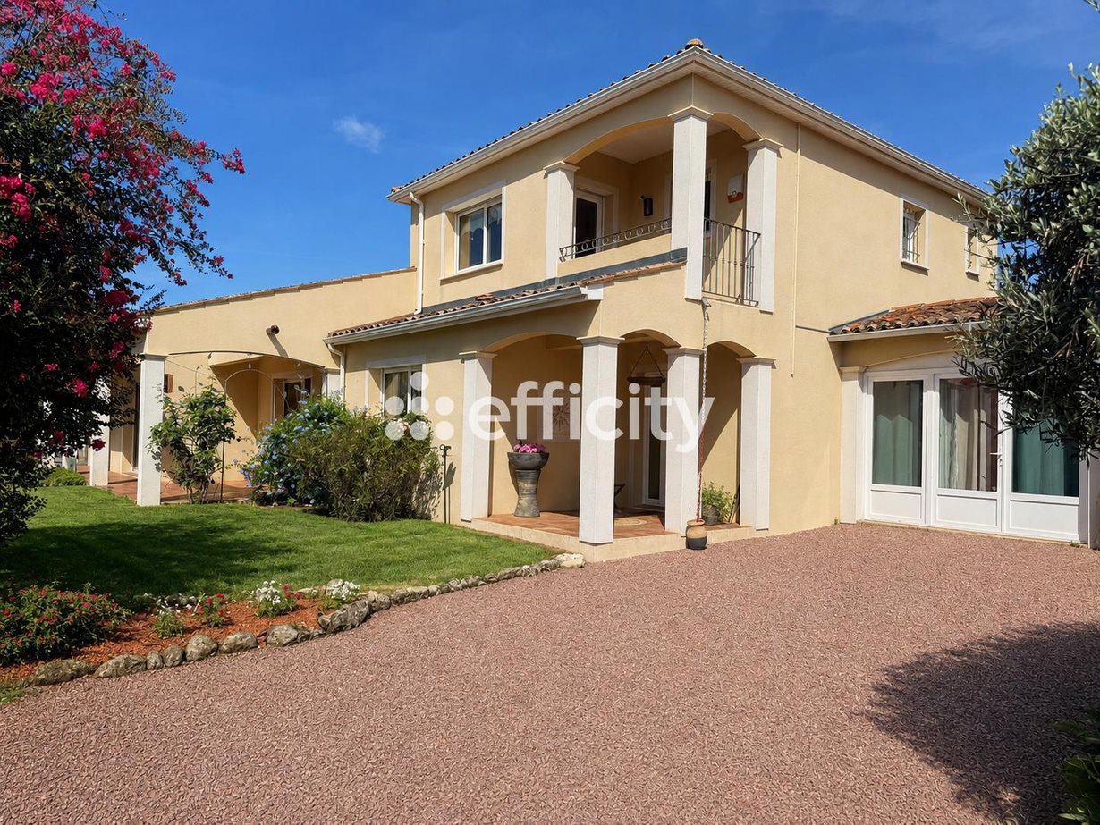 Maison à vendre, 273m², Cravans