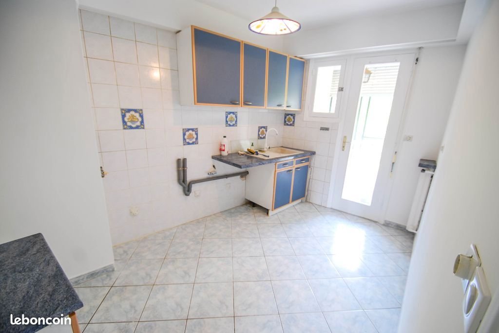 Appartement à louer, 68m², Antibes