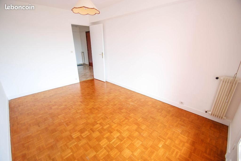 Appartement à louer, 68m², Antibes