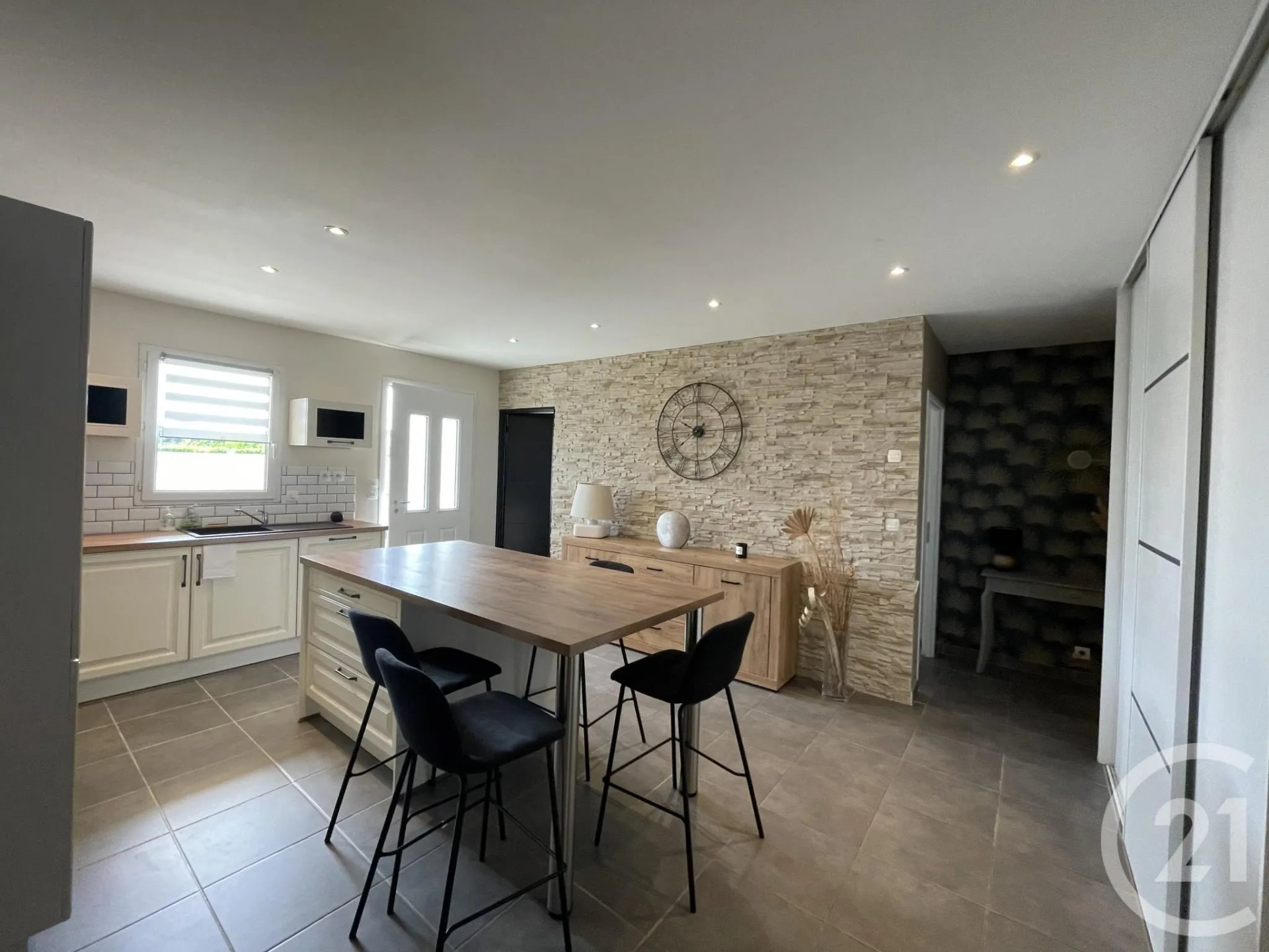 Maison à louer, 87m², Pezens