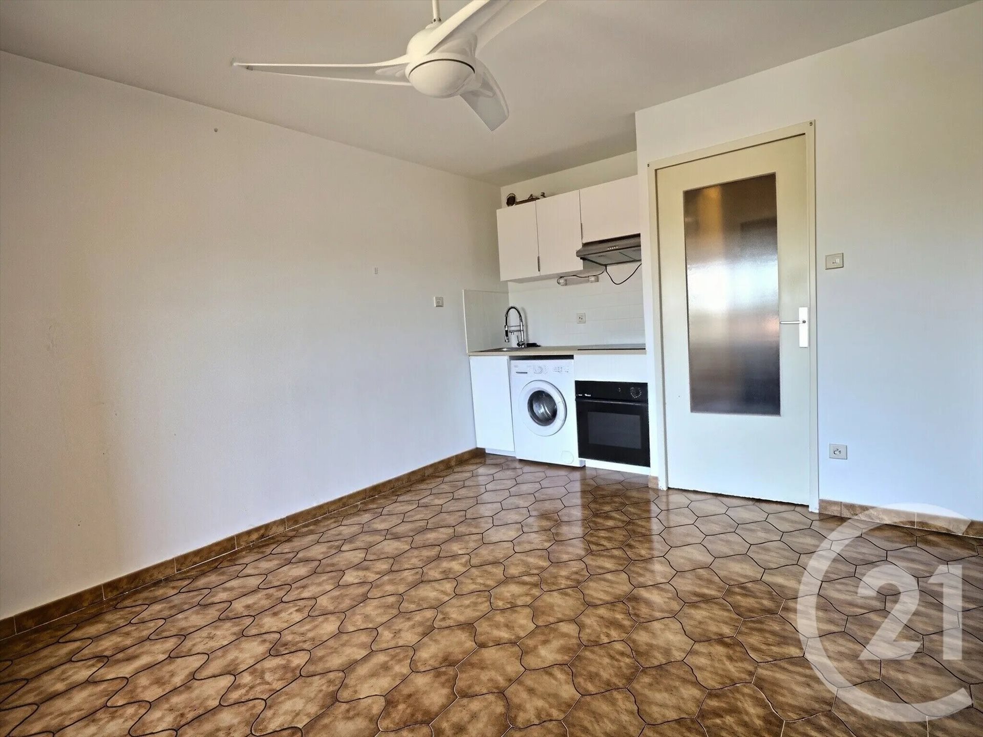 Appartement à louer, 22m², La Londe-les-Maures