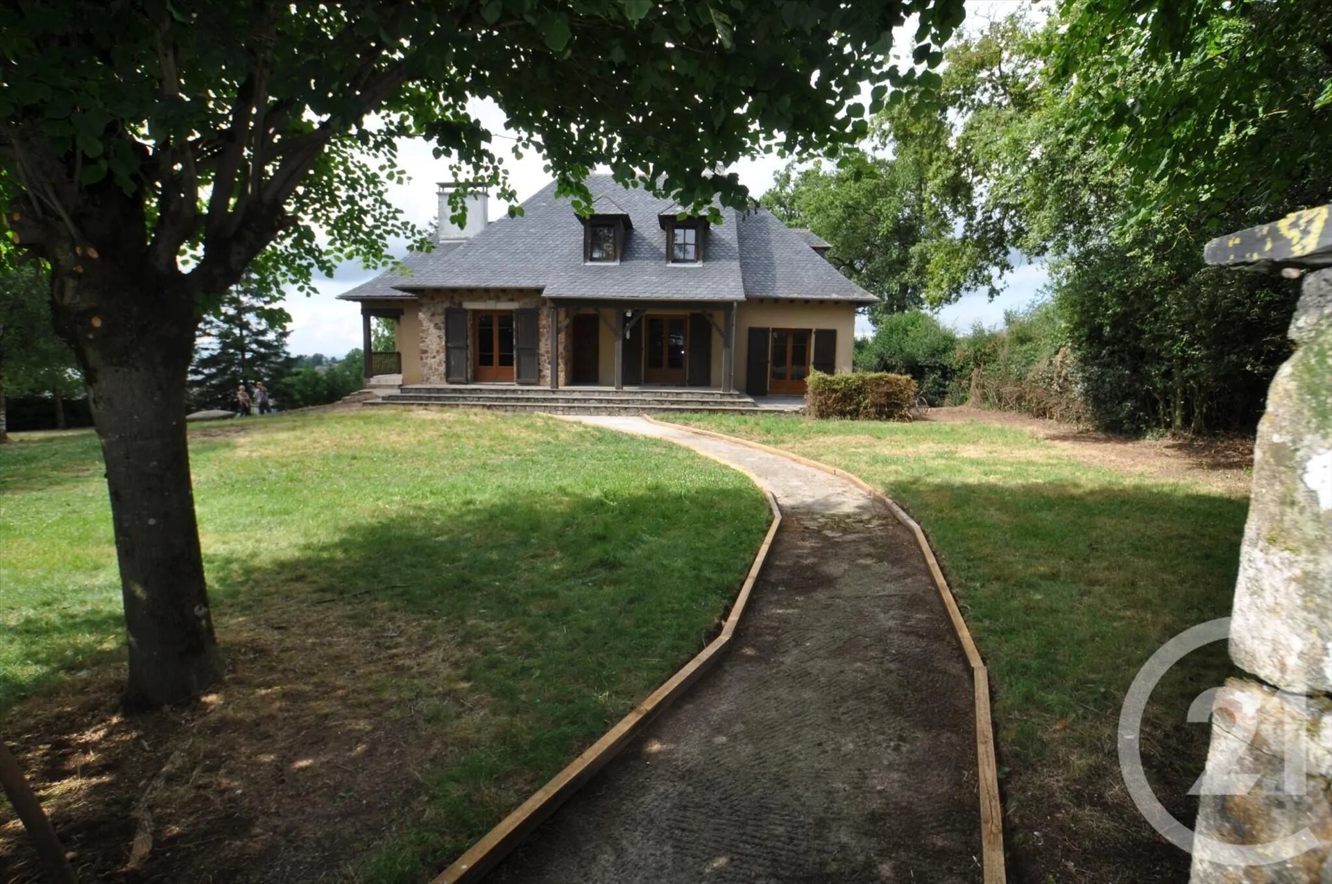 Maison à louer, 192m², Pont-de-Salars