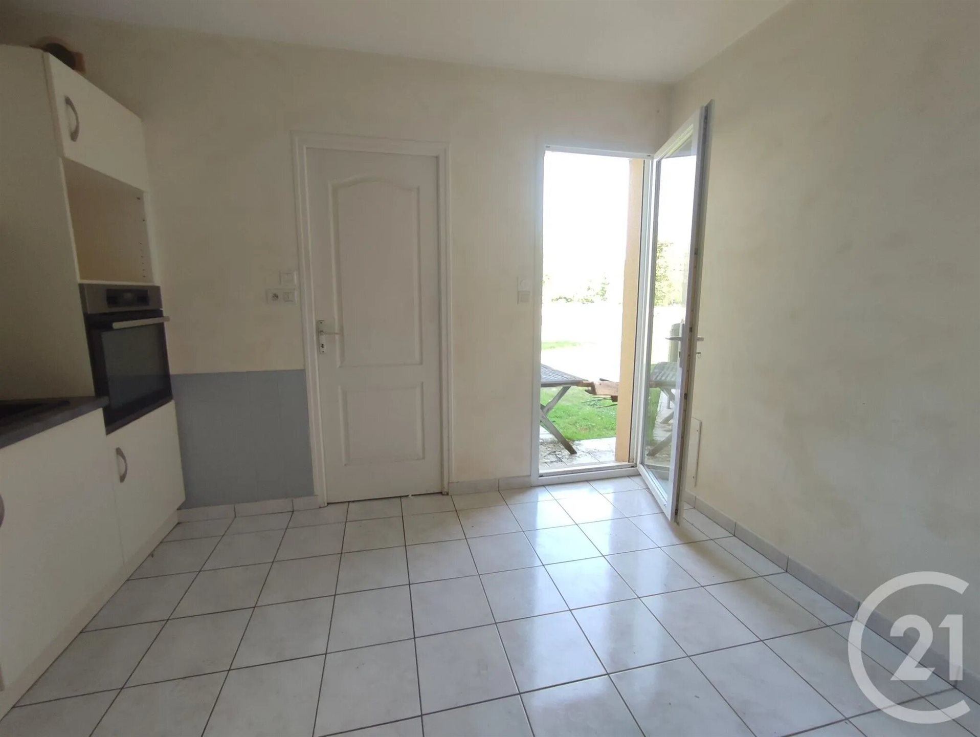 Maison à louer, 110m², Etrelles