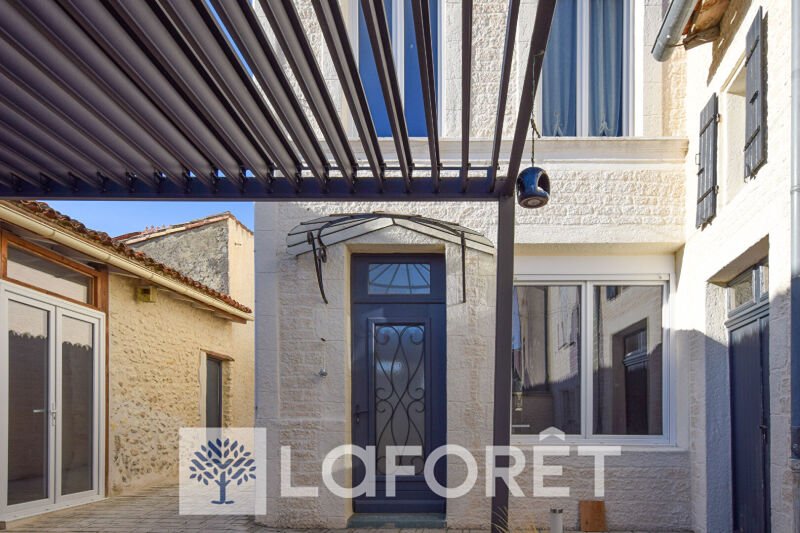 Maison à vendre, 203m², Mortagne-sur-Gironde