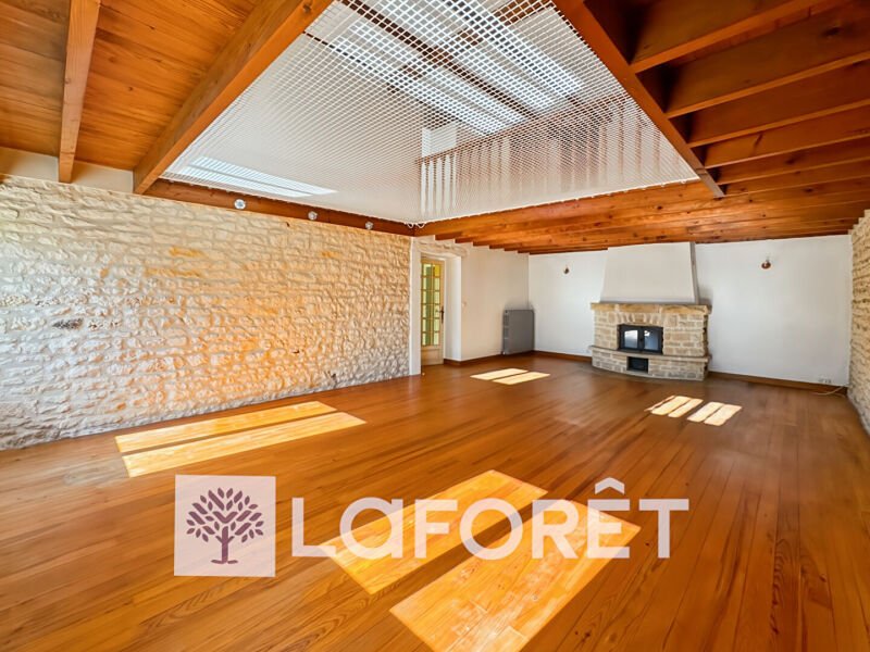 Maison à vendre, 241m², Saint-Genis-de-Saintonge